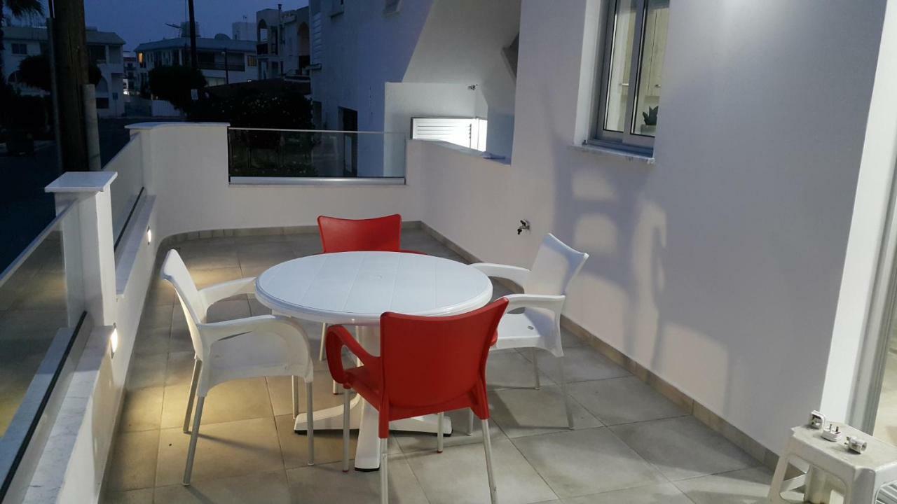 Chris'S Holiday Apt - Ayia Napa Exterior photo